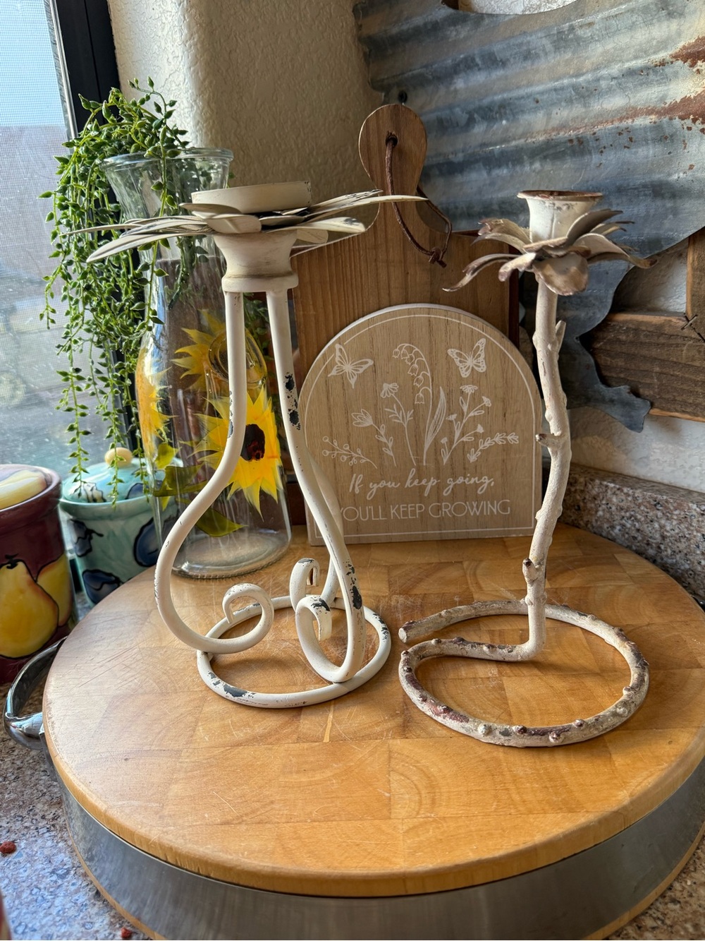 Rustic Iron Flower Candle Holder - Cream